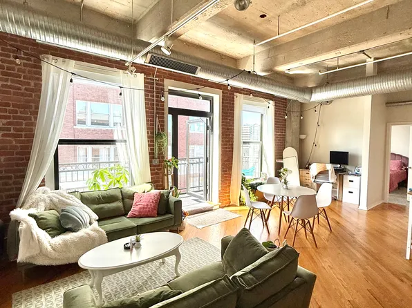 2029 Grand Blvd APT 612, Kansas City, MO 64108
