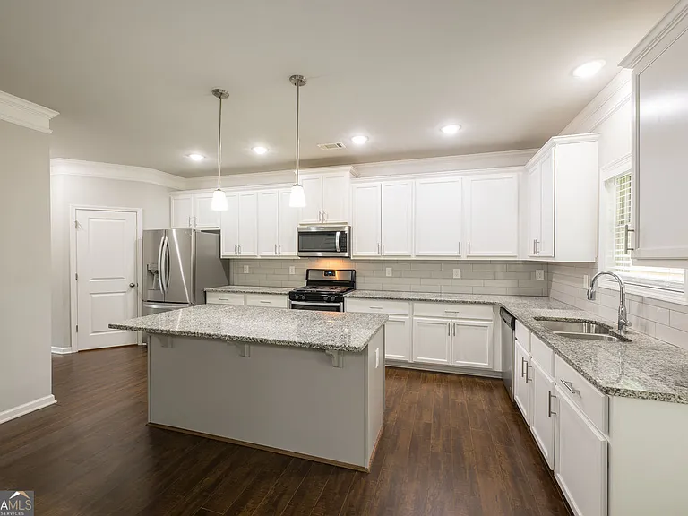 3296 Oxford Mill Ln — Photo 8