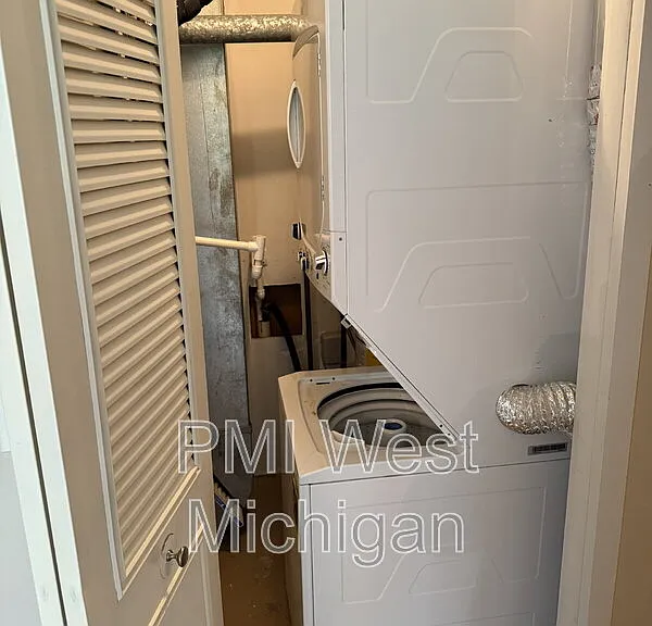 5864 Shaw St #3 — Photo 21