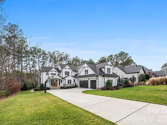 3rd image of 8026 Silver Jade Ln