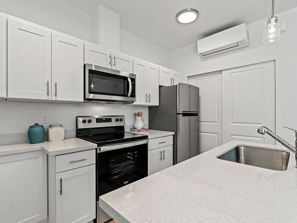2 Chelan Place
