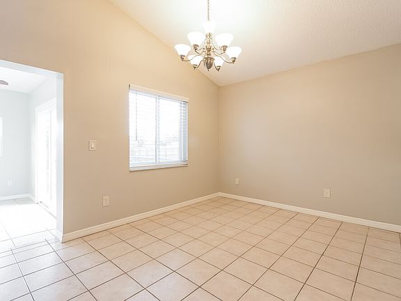 4th image of 1038 Manigan Ave