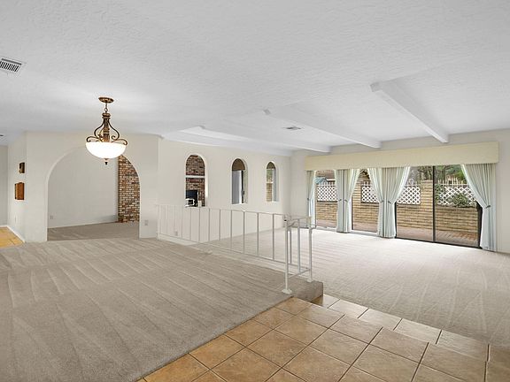5th image of 15624 Ranchland Dr