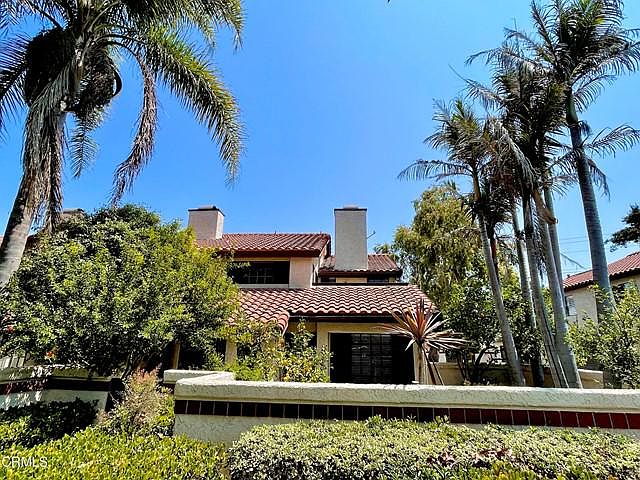 2nd image of 415 Las Palomas Dr