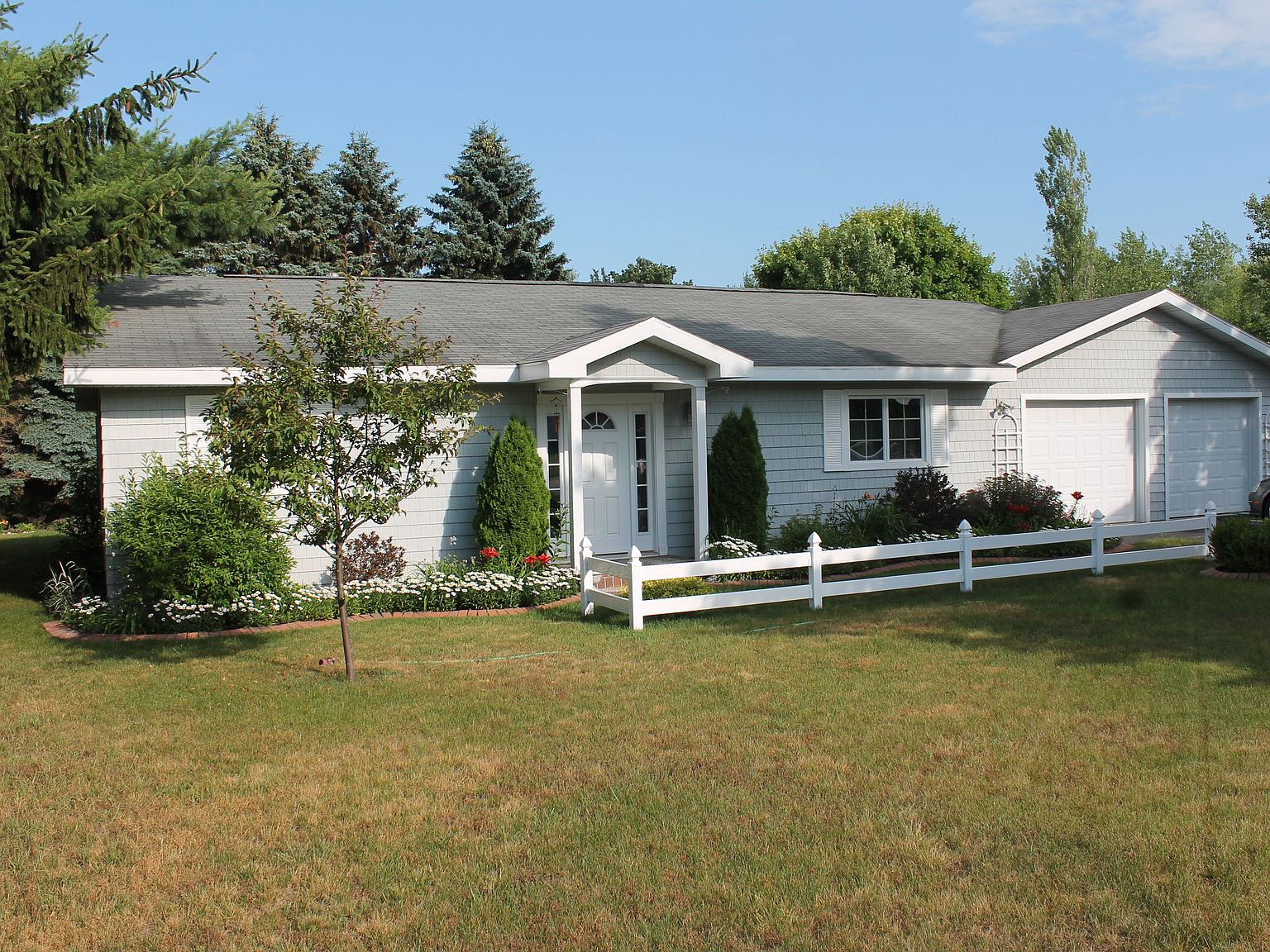 5977 S Cummings St, Suttons Bay, MI 49682 | Zillow