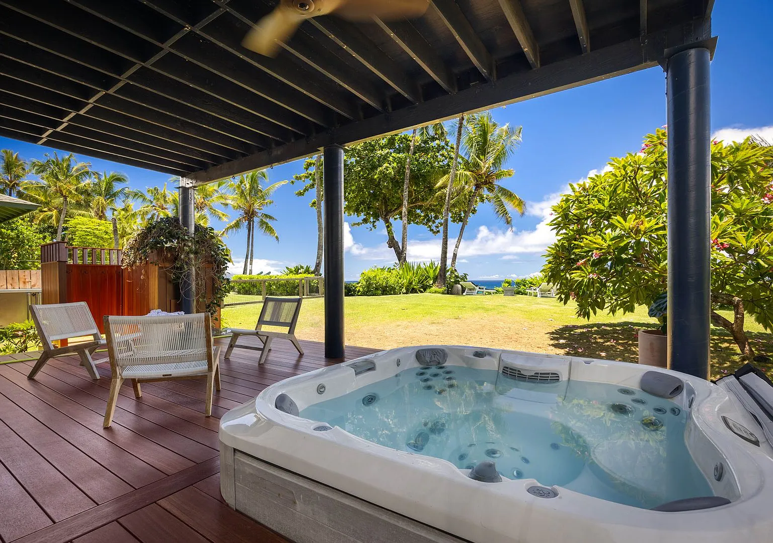 Ke Iki Beach Oceanfront 4 bed 3 bath luxury home | Available Now — Photo 1