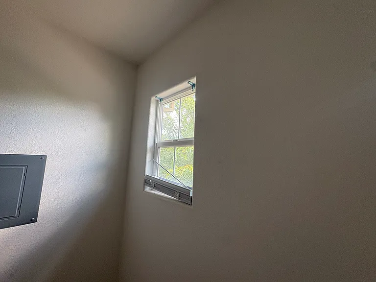 1072 Mariners Dr — Photo 21
