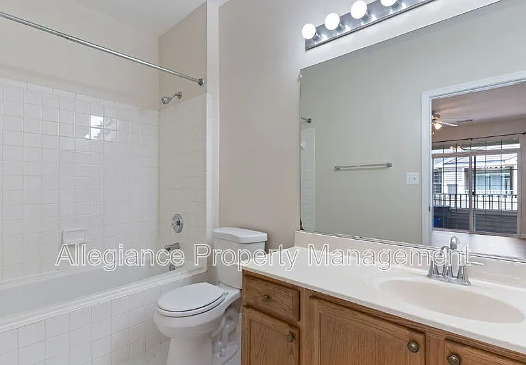 11400 Windleaf Ct #R — Photo 25