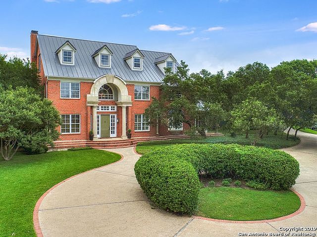 1st image of 7 Galleria Dr