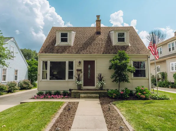 7121 West Mt Vernon AVENUE, Milwaukee, WI 53213