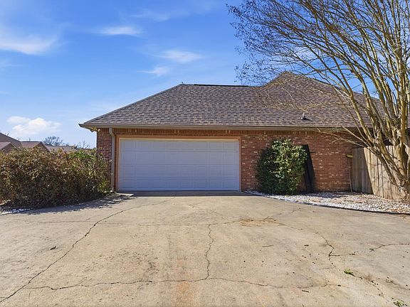3rd image of 96 High Meadows Cir
