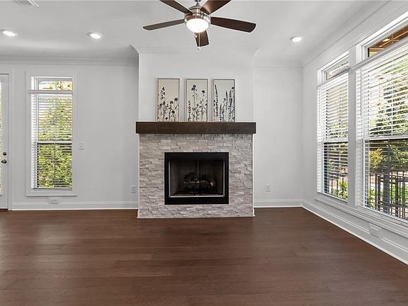 4th image of 415 Olmstead Way