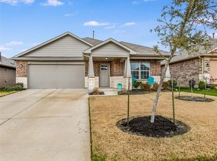 213 Seaholm Ln, Hutto, TX 78634