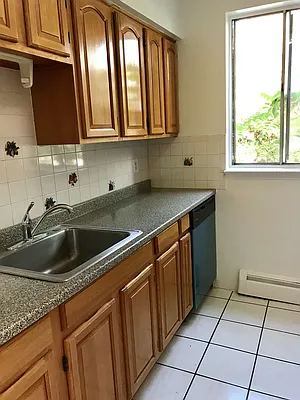 Rented by Re/Max In The City | media 7