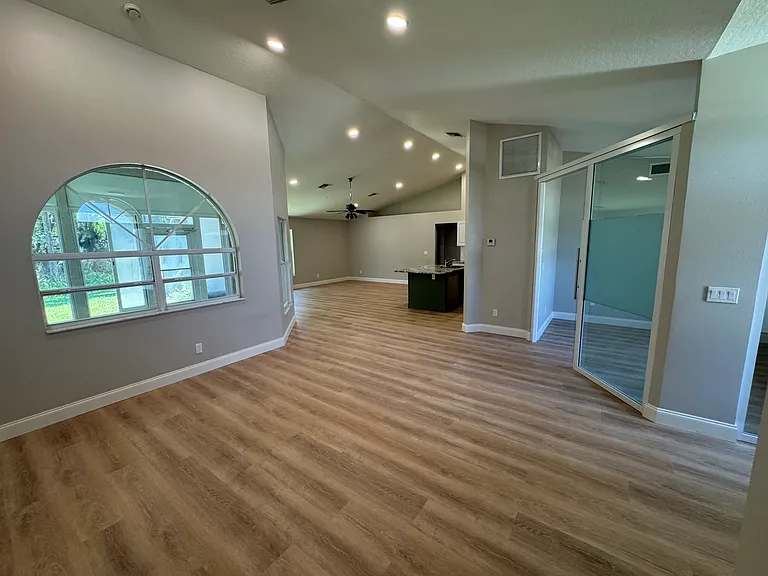 1845 Blue Heron Dr — Photo 19