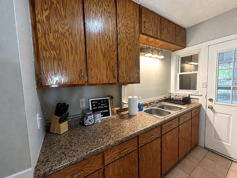 812 S Jefferson St — Photo 9