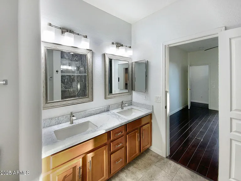 1225 N 36th St #1031 — Photo 19