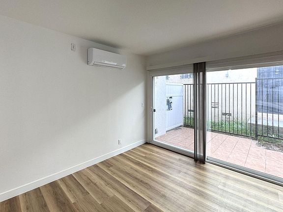 3rd image of 3630 Midvale Ave APT 9