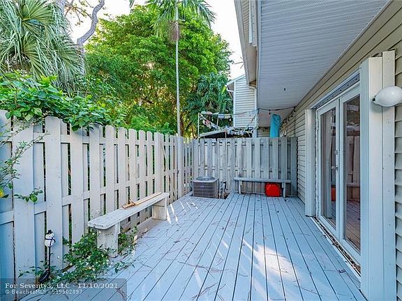 4th image of 1809 NW 15th Ave #1809