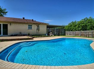 4501 Hunter St, Haltom City, TX 76117
