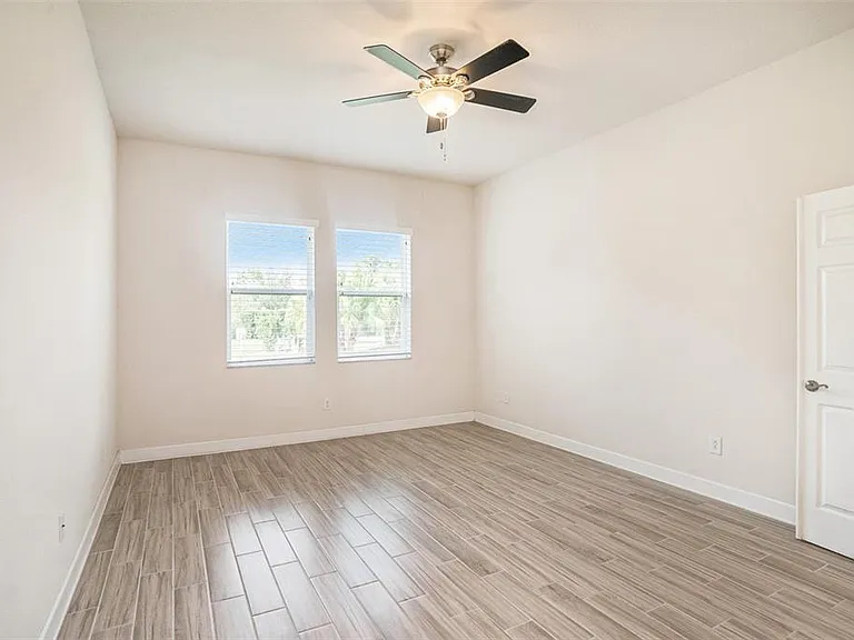 212 Shell Creek Ct — Photo 34