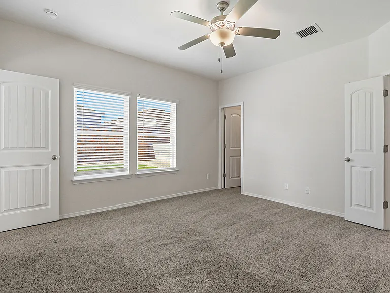 13745 Lago Vista Ave — Photo 17