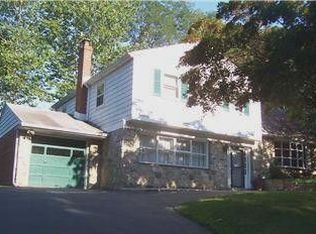 525 Ellis Rd, Havertown, PA 19083