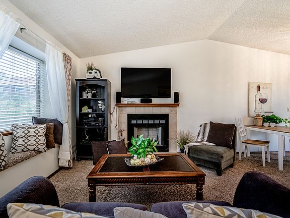 3rd image of 5420 Sacramento Pl