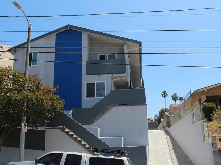 1240 Vin Scully Ave #3 — Photo 10