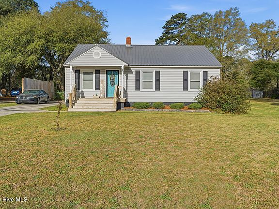 3rd image of 417 Louise Avenue
