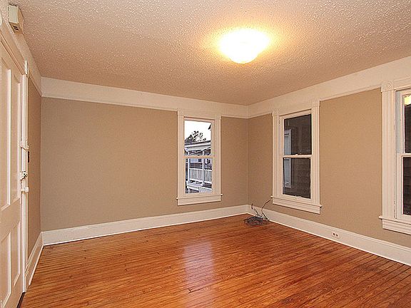 3rd image of 1333 Chesapeake Ave APT 4