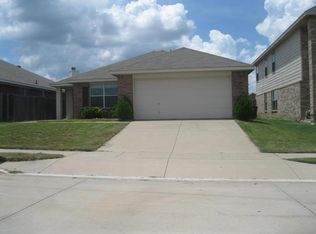 9252 Saint Martin Rd, Fort Worth, TX 76123