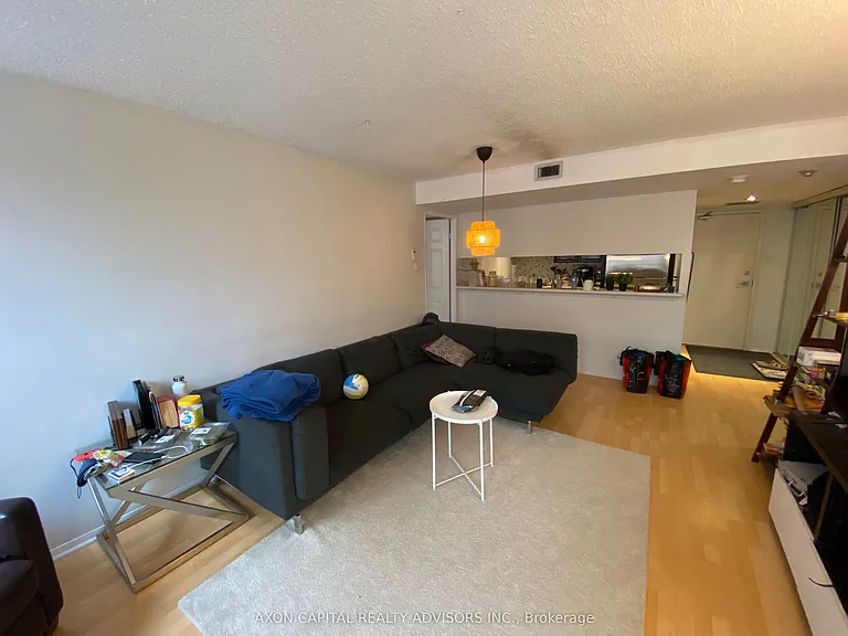 701 King St W #211 — Photo 4