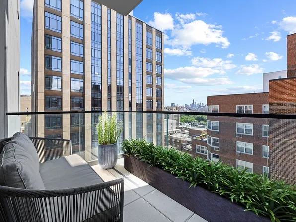 200 E 20th St #15B, New York, NY 10003
