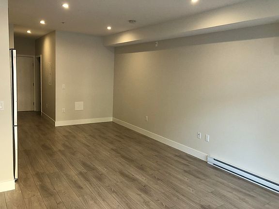 2nd image of 45510 Market Way #112