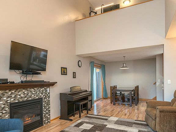 5th image of 7295 Savanna Ct