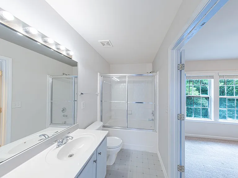 3423 Lathenview Ct — Photo 13
