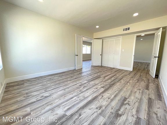 4th image of 439 S Oakhurst Dr APT 6