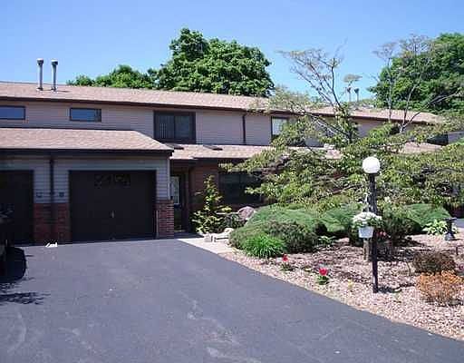 1st image of 533 Barberry Ln