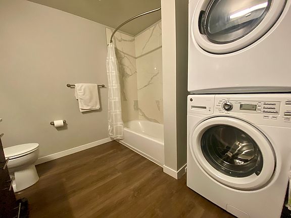 5th image of 1085 103rd Ave NE APT 513