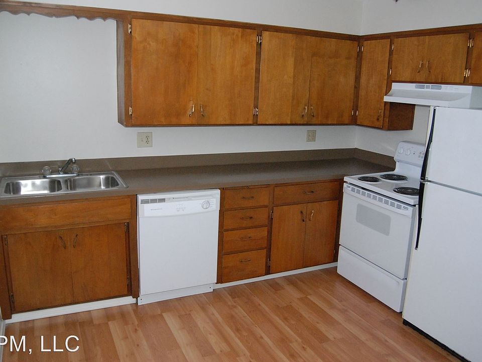 2nd image of 915 S 48th Ave APT C
