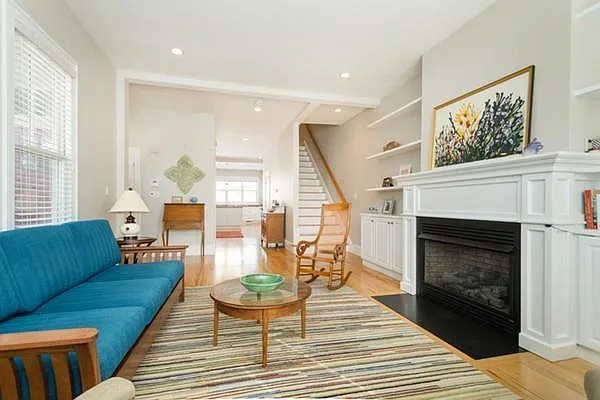 4 bed, 3.5 bath, 2428 sqft, $8,000 — Photo 1