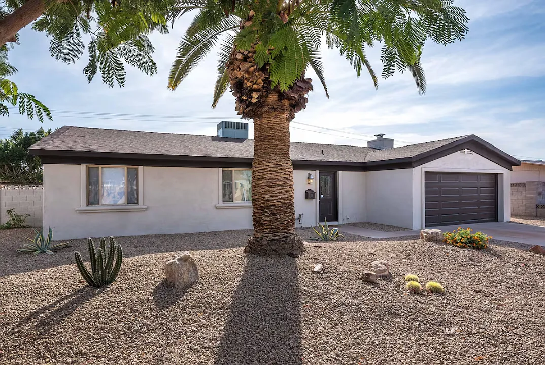 3 bed, 1715 sqft, $3,200 — Photo 1