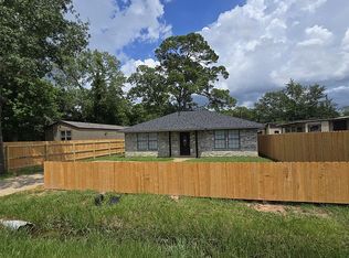 1622 N Travis Ave, Cleveland, TX 77327
