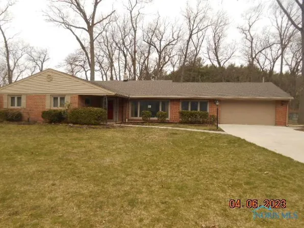 4017 Robinhood Ln, Toledo, OH 43623