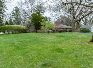 4425 Lakeside Dr, Kalamazoo, MI 49008