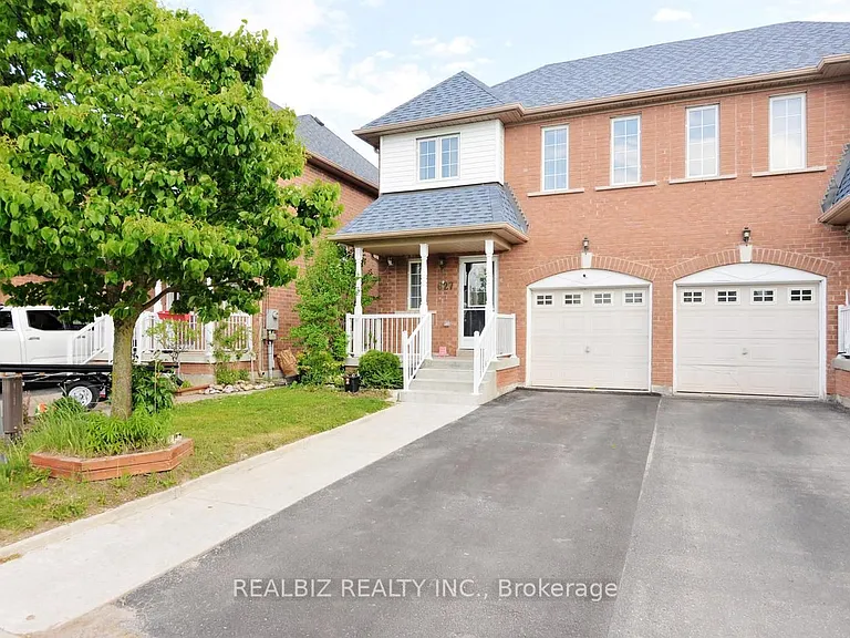 627 Caboto Trl — Photo 1