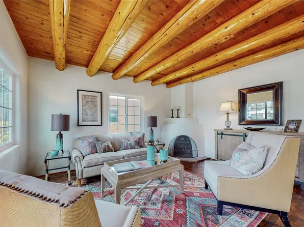 1814 Hopi Rd, Santa Fe, NM 87505