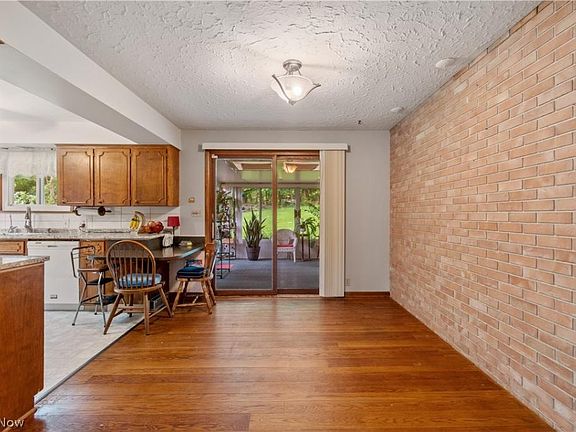 5th image of 1974 Meadow Ln