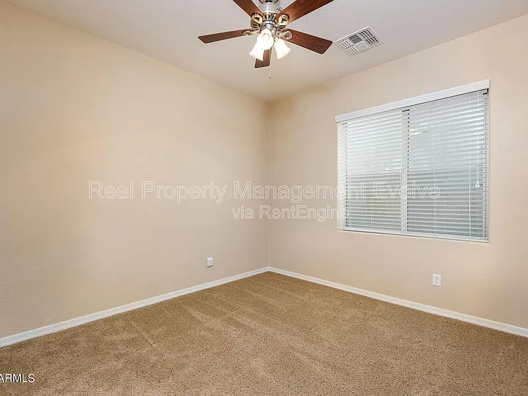 1544 E Hummingbird Way — Photo 29